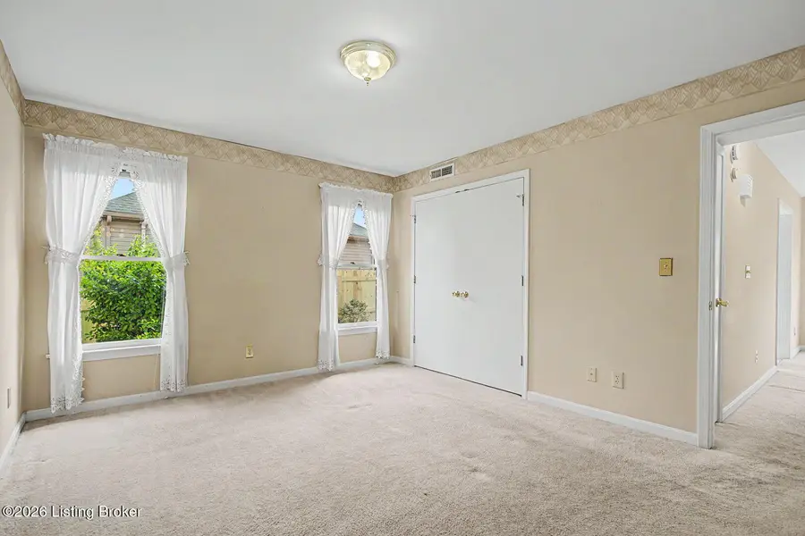 3207 Dewdrop Ct, Louisville, KY 40220 - #3
