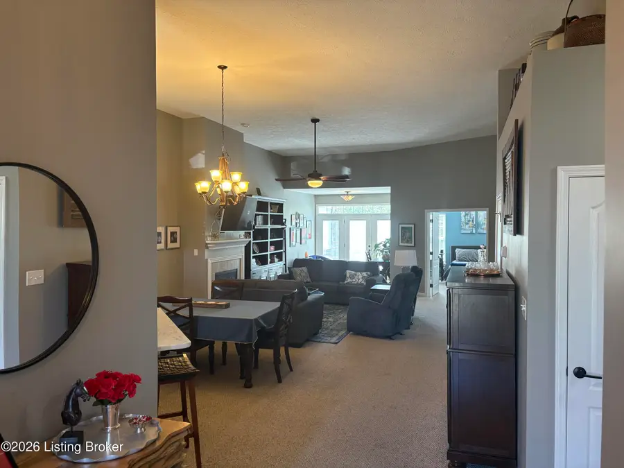 7407 Autumn Trace Dr, Louisville, KY 40214 - #3