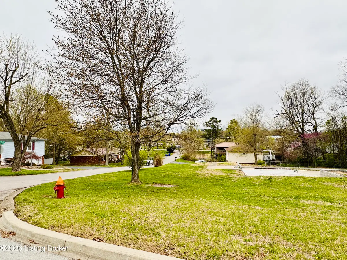 404 Embry Villa Dr, Leitchfield, KY 42754 - #1