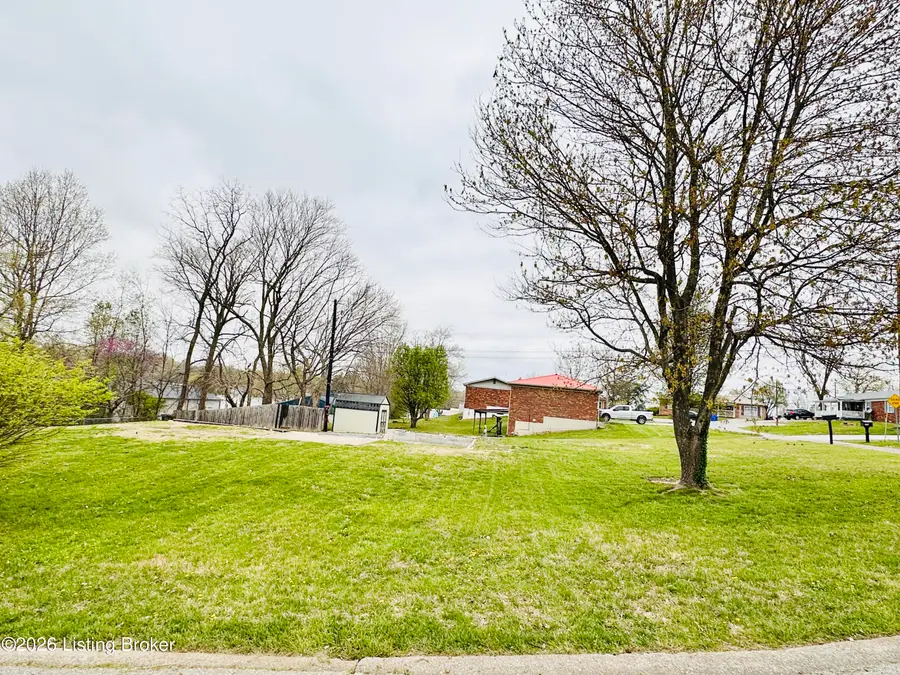 404 Embry Villa Dr, Leitchfield, KY 42754 - #3