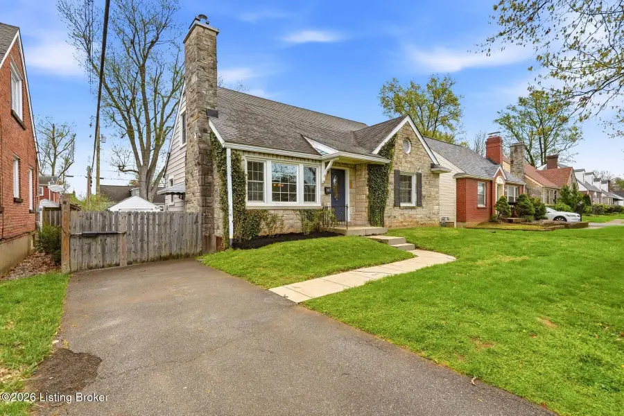 215 Monohan Dr, Louisville, KY 40207 - #3