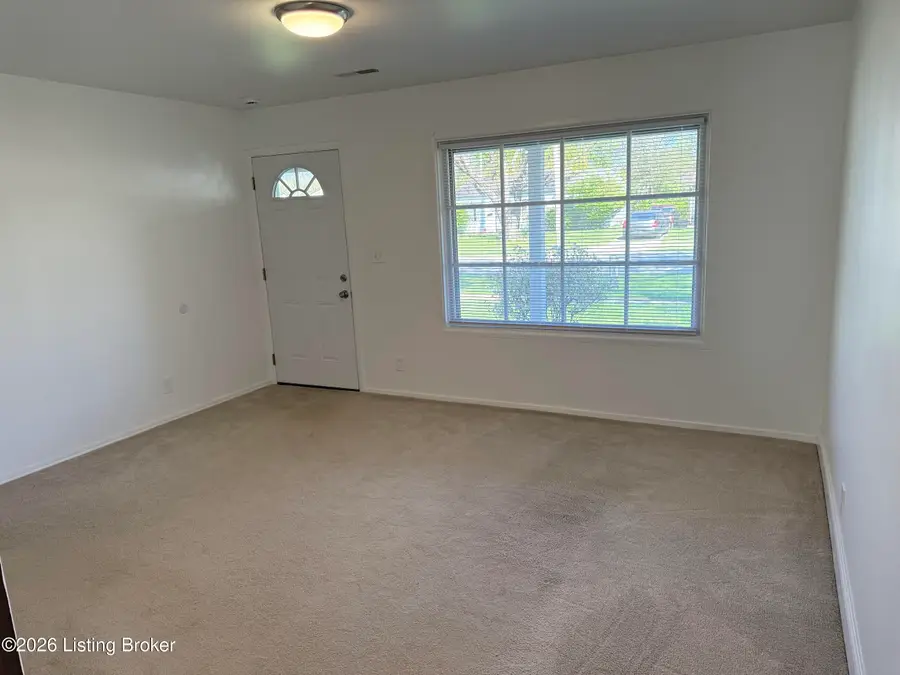 6004 Loretta St, Louisville, KY 40213 - #2