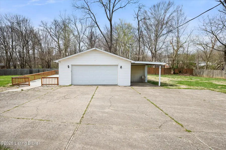 6526 Memory Ln, Louisville, KY 40258 - #3