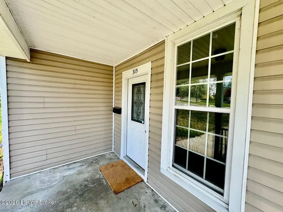 315 N Walnut St, Springfield, KY 40069 - #3