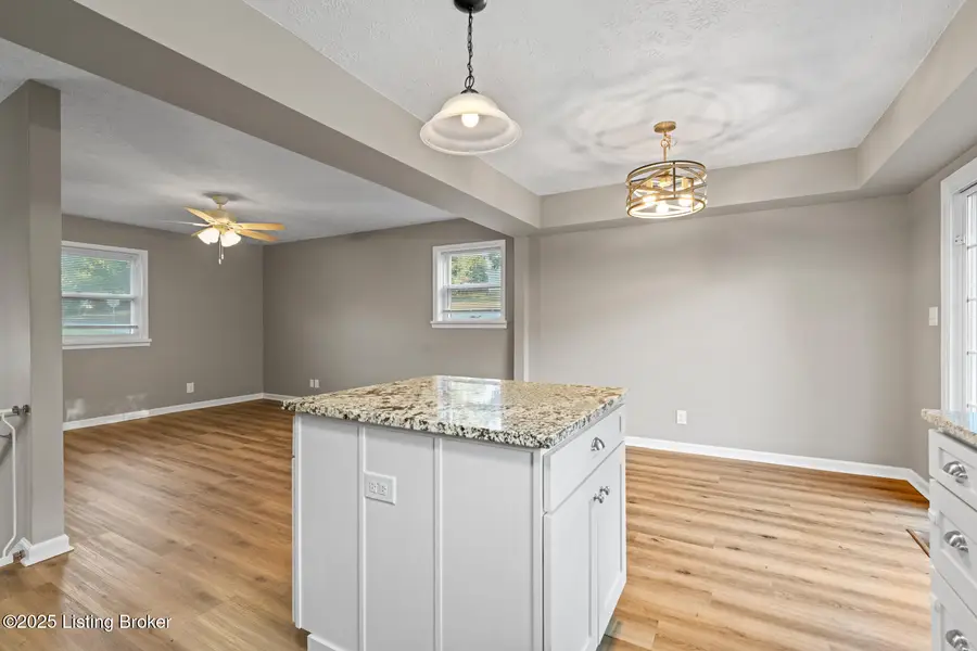 320 Hazel Lawn Dr, Shelbyville, KY 40065 - #3