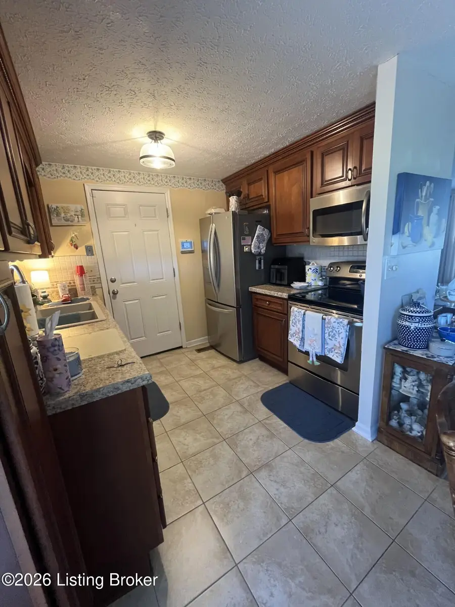 7201 Autumn Bent Way, Crestwood, KY 40014 - #3