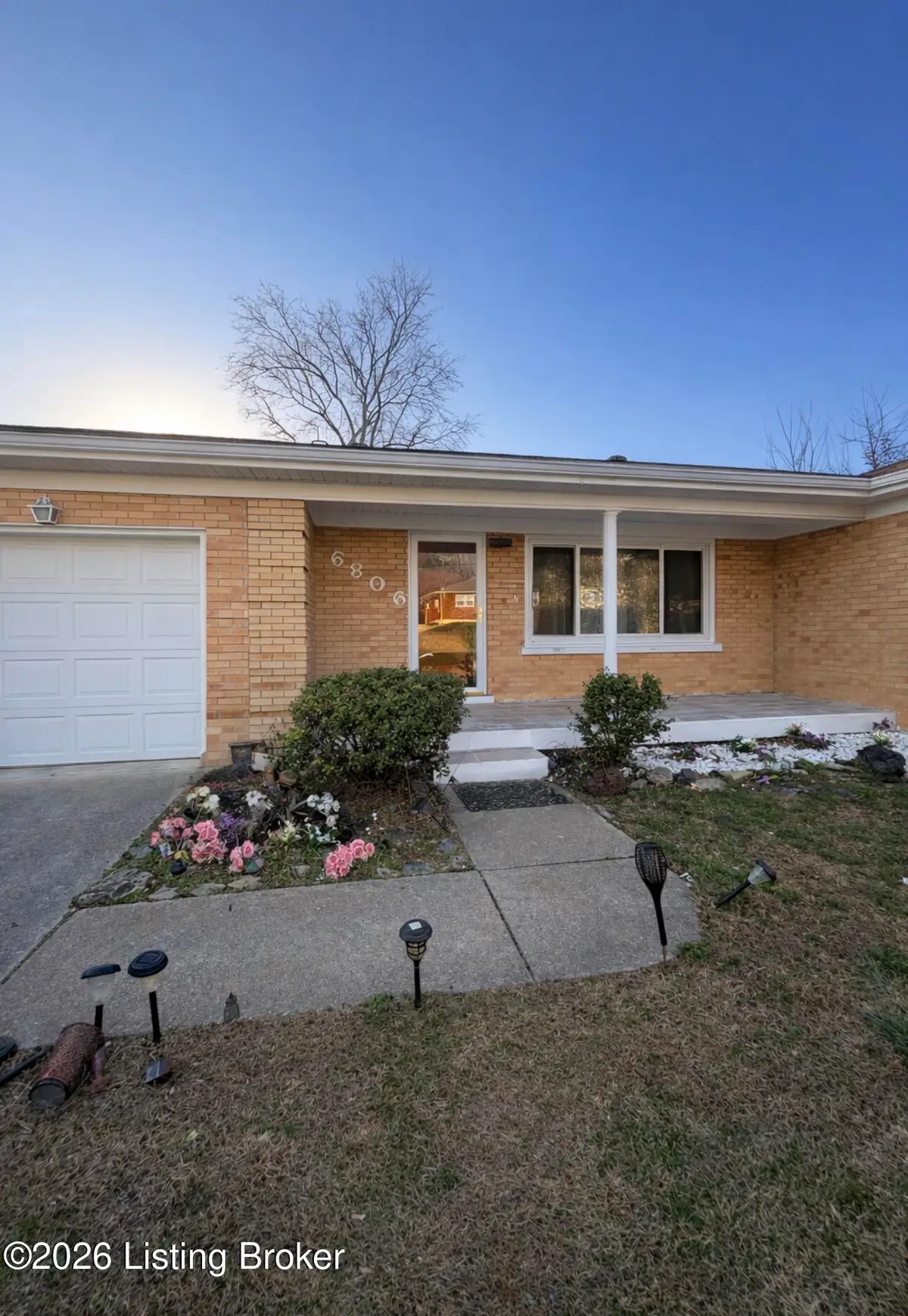 6806 Mariposa Dr, Louisville, KY 40214 - #1