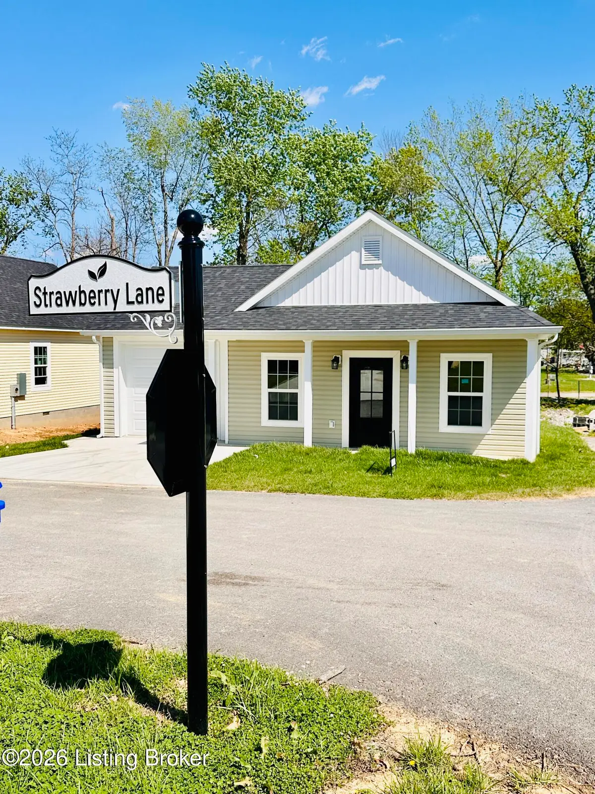 401 Strawberry Ln, Leitchfield, KY 42754 - #1