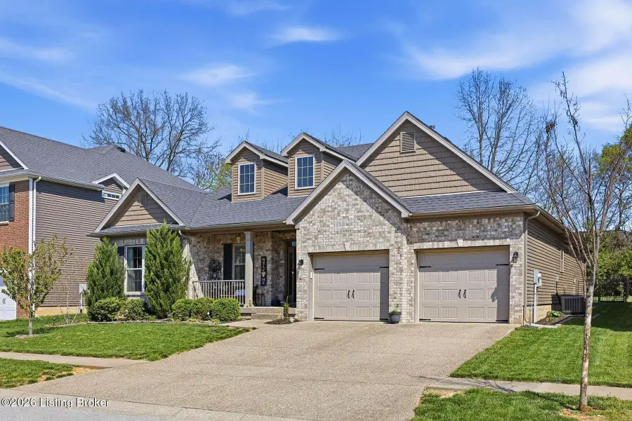 8909 Talon Ridge Dr, Louisville, KY 40229 - #2