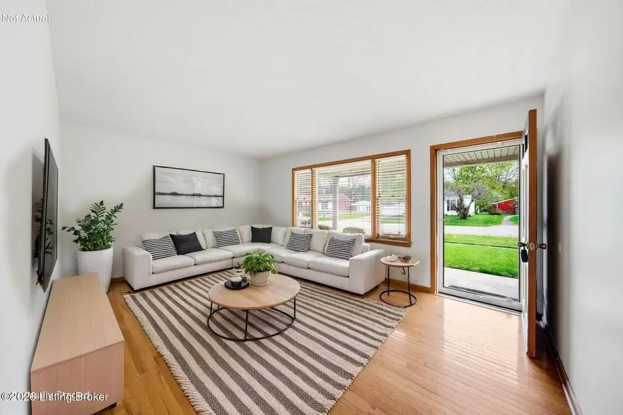 4410 Tara Gale Ct, Louisville, KY 40216 - #2