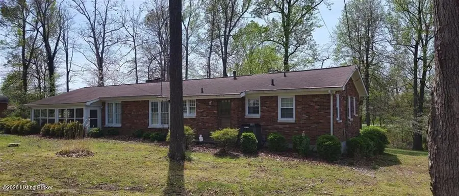 446 S Woodland Dr, Radcliff, KY 40160 - #3