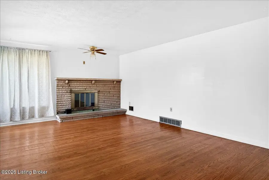 7320 Windemere Dr, Louisville, KY 40214 - #2