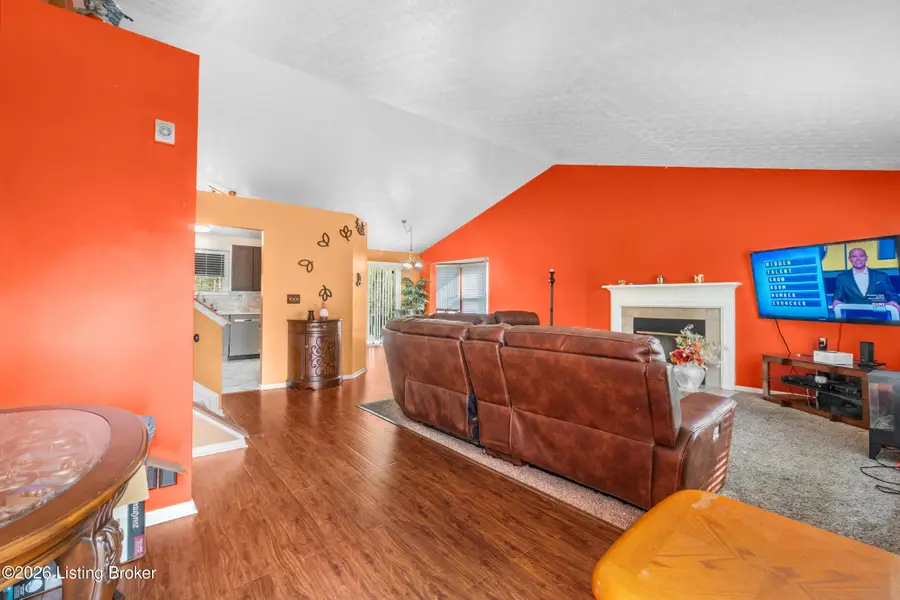 6617 Brook Bend Way, Louisville, KY 40229 - #2