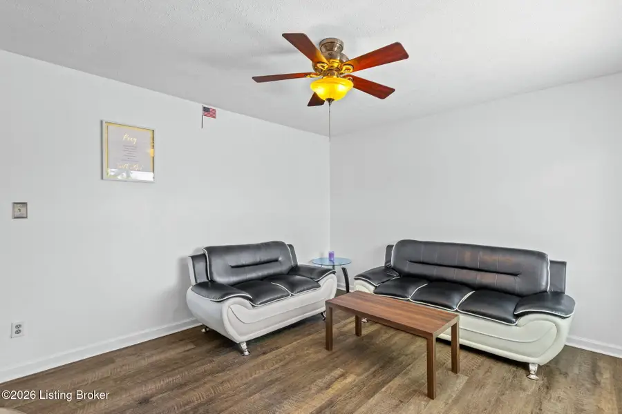 104 Mackie Ct, Louisville, KY 40214 - #3