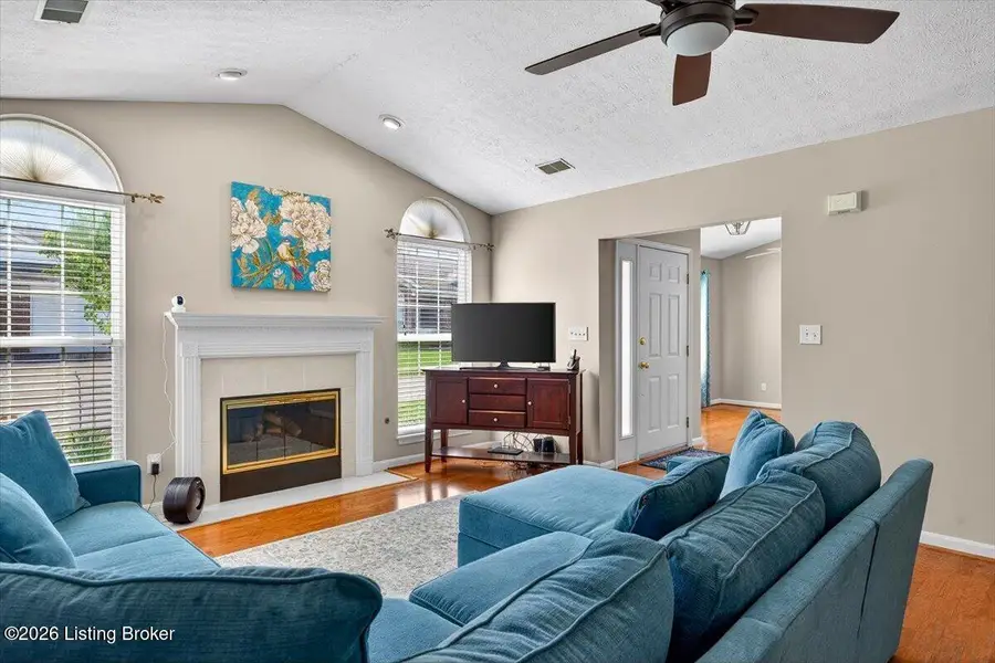 11107 Rutgers Ct, Louisville, KY 40291 - #2