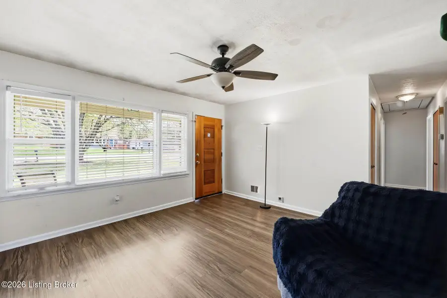 6904 Triangle Dr, Louisville, KY 40214 - #3