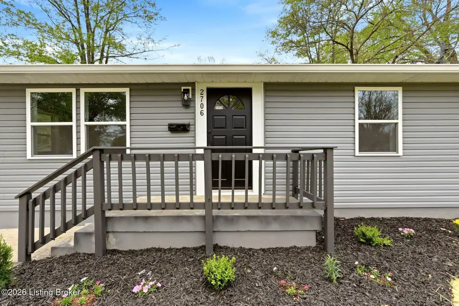 2706 Pioneer Rd, Louisville, KY 40216 - #3