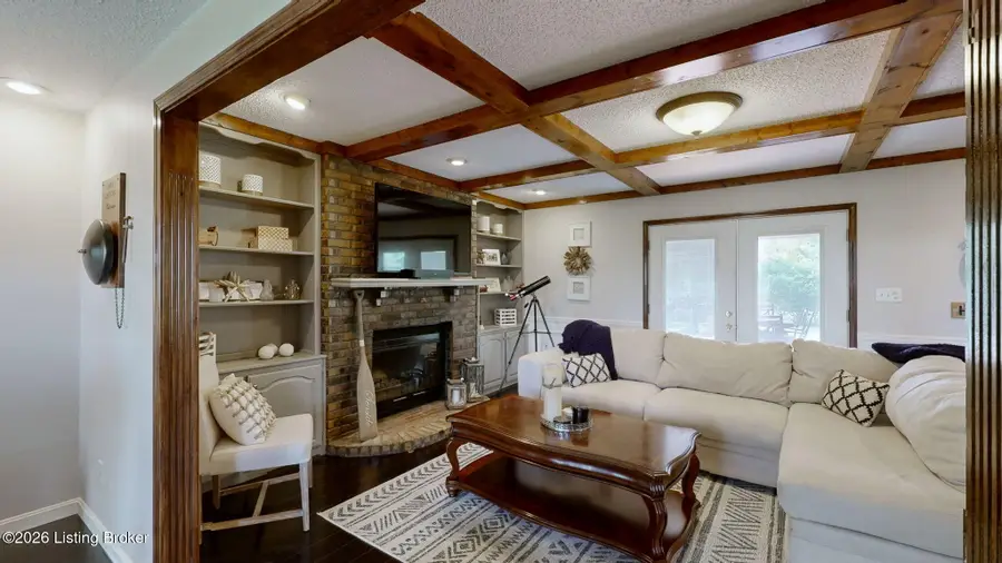 1039 Cobblestone Cir, Pioneer Village, KY 40165 - #3