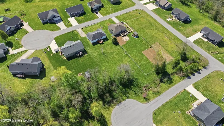 29 Royal Gold Ct, Springfield, KY 40069 - #3