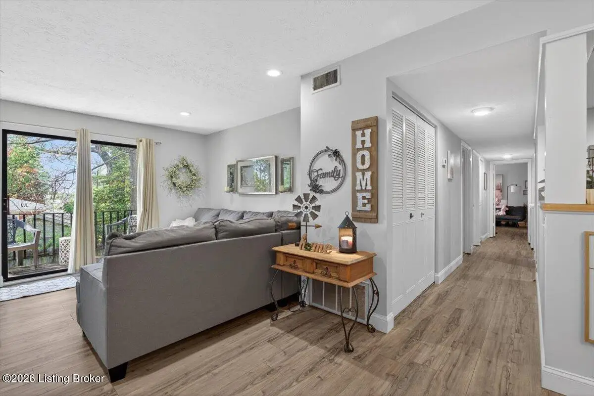 7074 Wildwood Cir #APT 165, Louisville, KY 40291 - #1