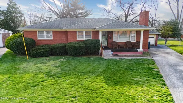 3 Ava Ct, Louisville, KY 40216