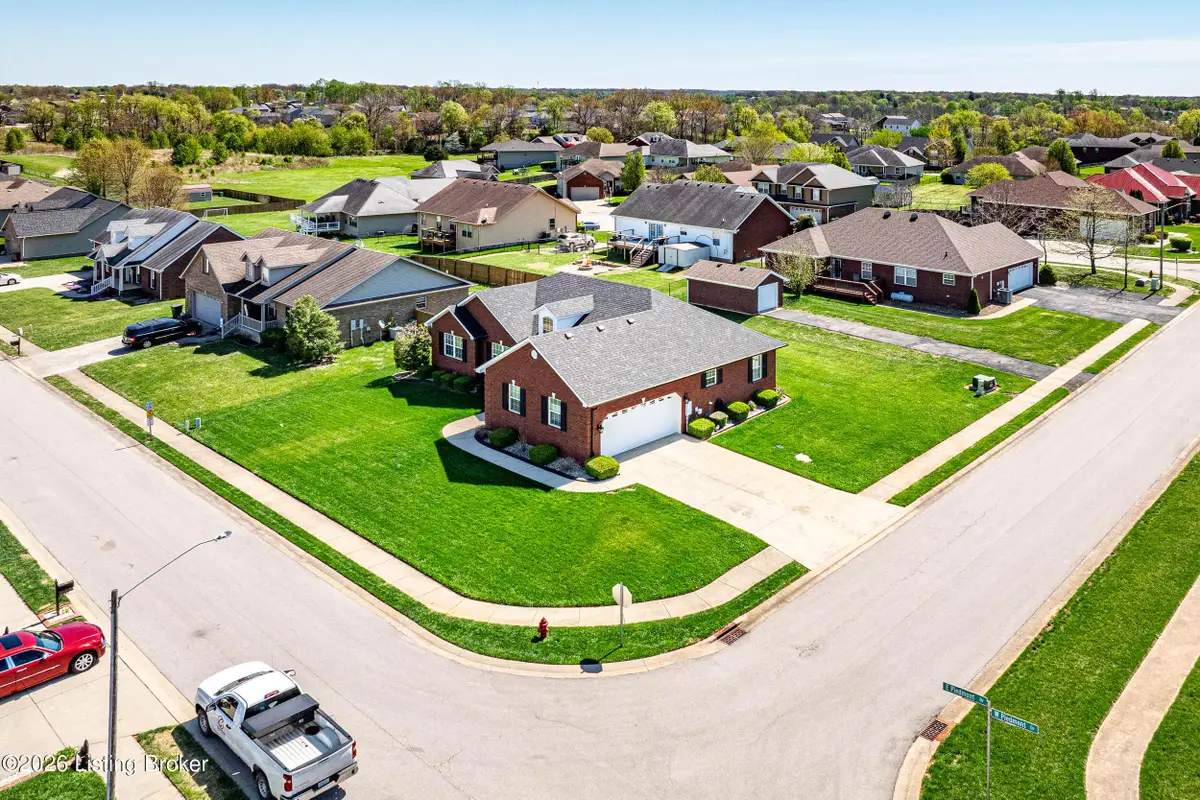 133 E Piedmont Dr, Vine Grove, KY 40175 - #1