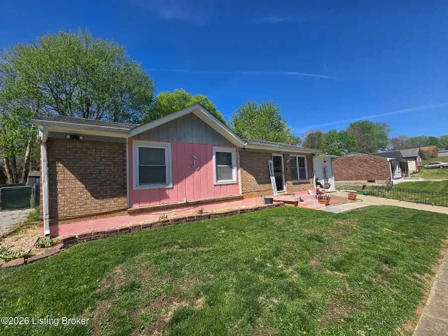 130 Bivins Ct, Radcliff, KY 40160 - #2