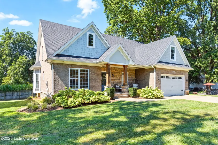 3102 Lakeview Dr, Louisville, KY 40205 - #2