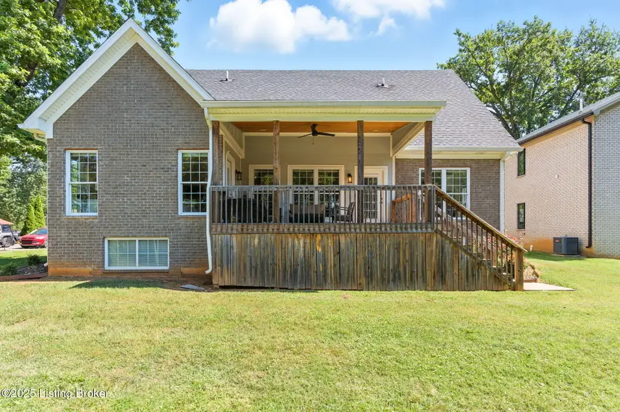 3102 Lakeview Dr, Louisville, KY 40205 - #3