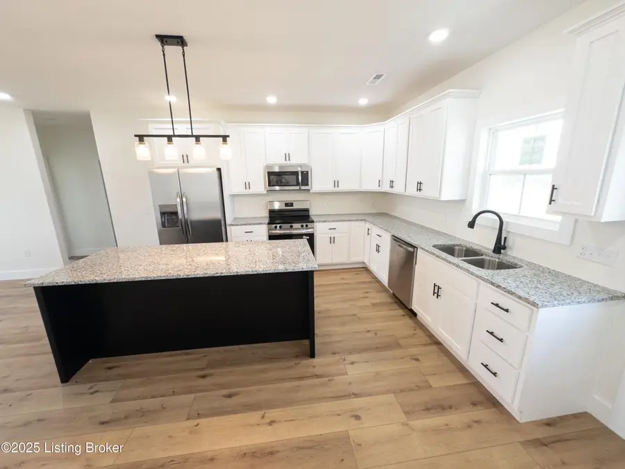 320 Blane Dr, Clarkson, KY 42726 - #2