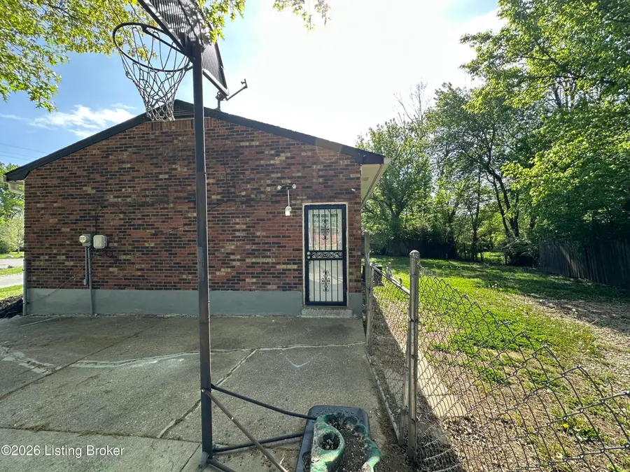2406 Lamborne Blvd, Louisville, KY 40272 - #3