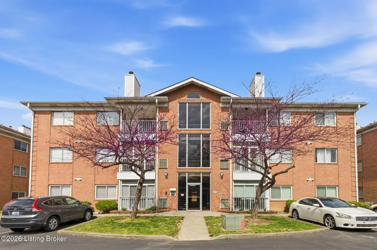 3721 Bardstown Rd #APT 303, Louisville, KY 40218 - #1