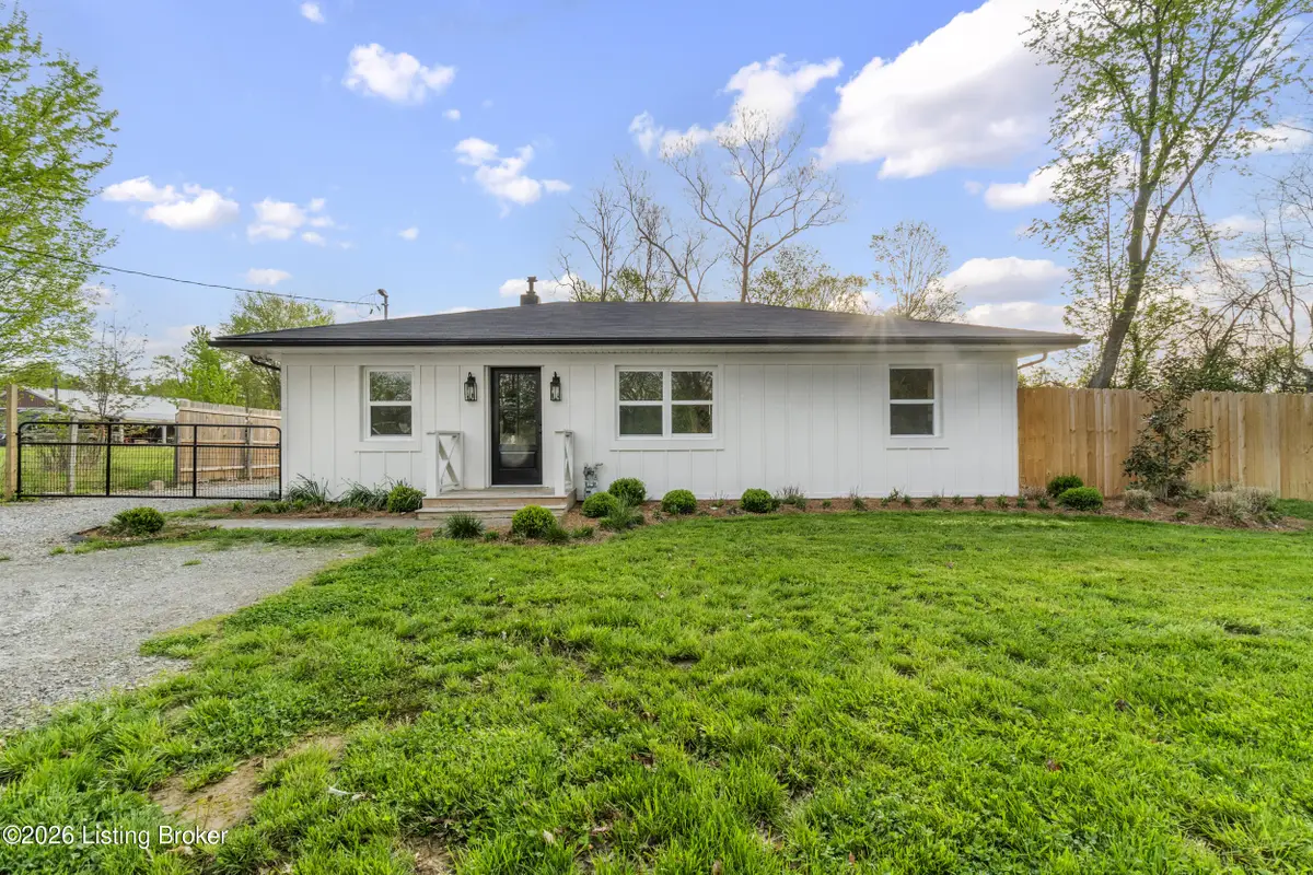 5707 Billtown Rd, Jeffersontown, KY 40299 - #1