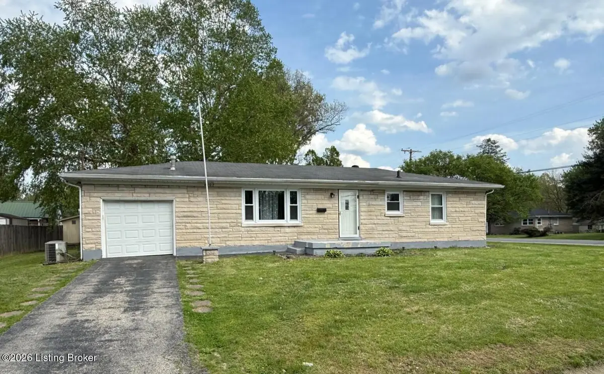 8107 Poinsettia Dr, Louisville, KY 40258 - #1