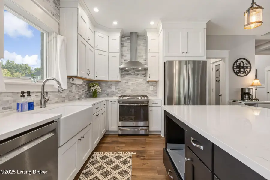 17511 Shakes Creek Dr, Fisherville, KY 40023 - #3