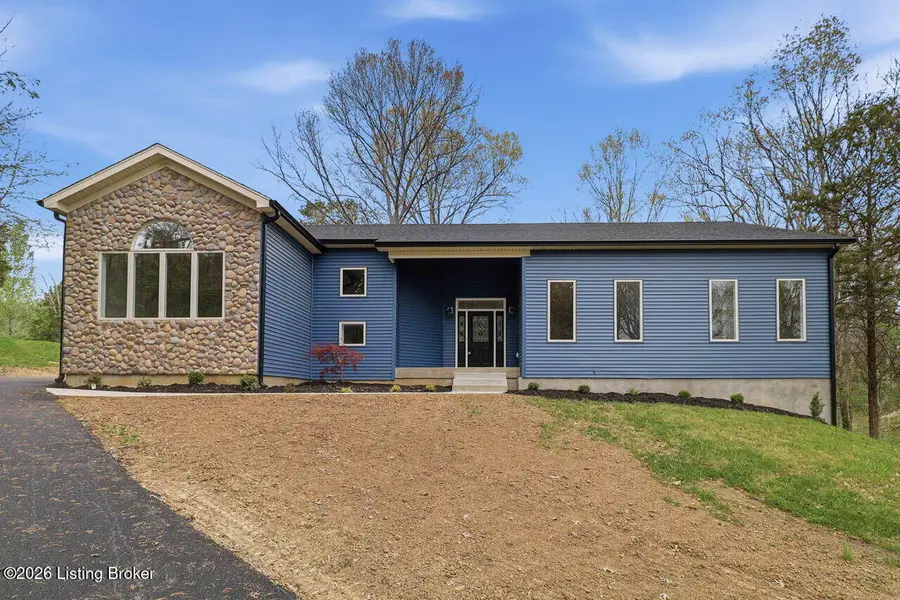 375 Wood Valley Ln, Louisville, KY 40299 - #2