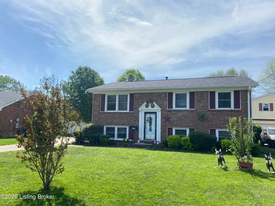 8014 Broadfern Dr, Louisville, KY 40291 - #2