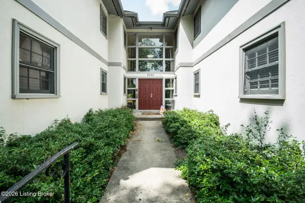 2727 Riedling Dr #8, Louisville, KY 40206