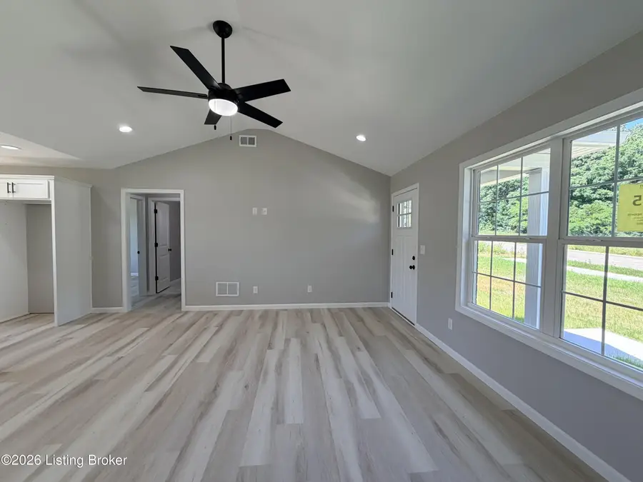 104 American Dr, Radcliff, KY 40160 - #3