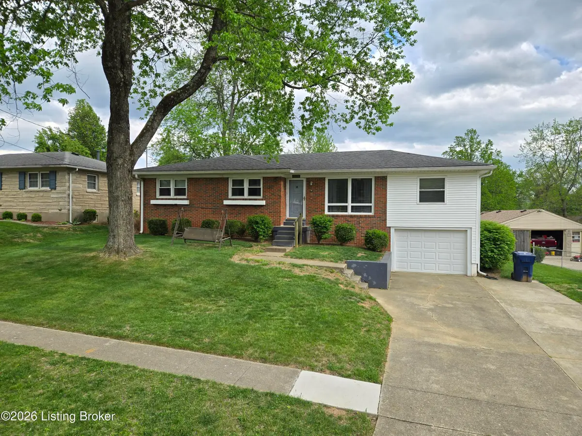 9005 Wooddale Dr, Louisville, KY 40272 - #1