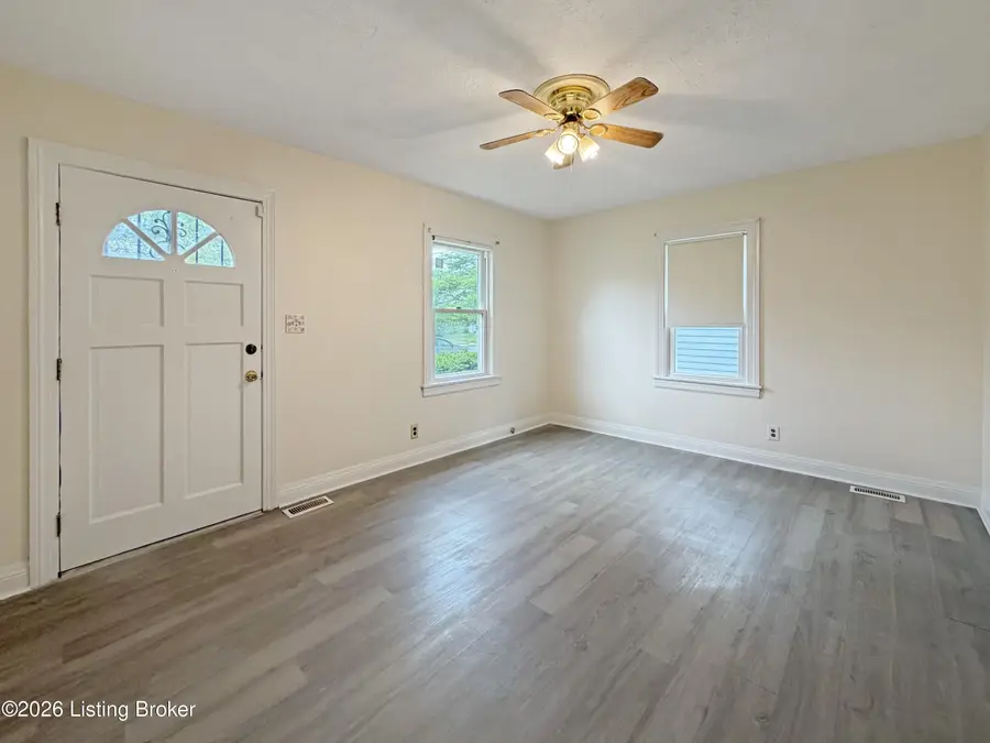 1028 Berry Blvd, Louisville, KY 40215 - #2