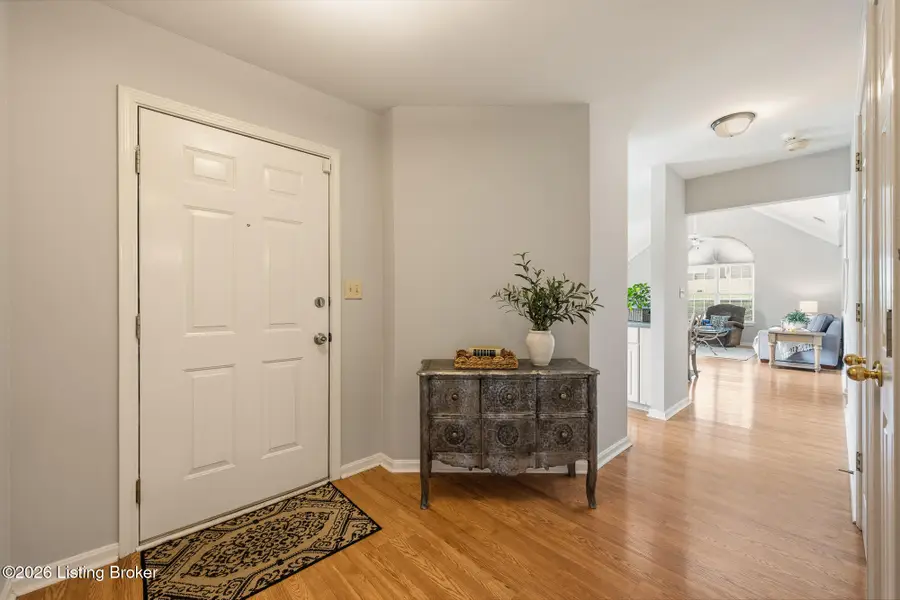 10201 Shoal Creek Ct, Louisville, KY 40291 - #2