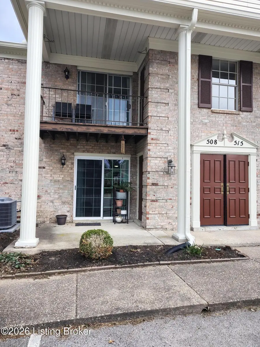 508 Logsdon Ct, Douglass Hills, KY 40243 - #2