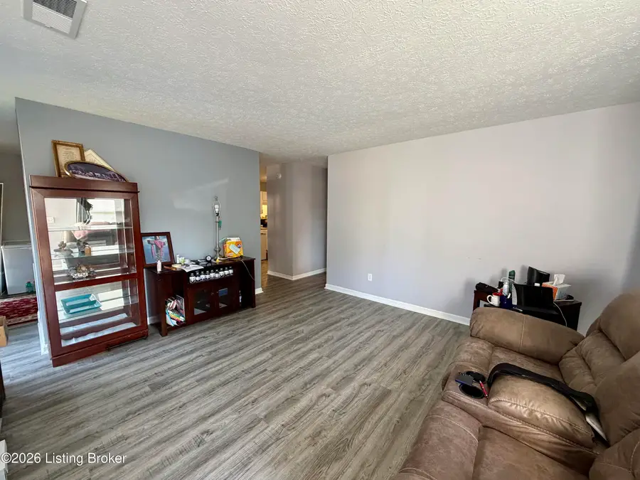 2612 Vonoa Dr, Radcliff, KY 40160 - #3