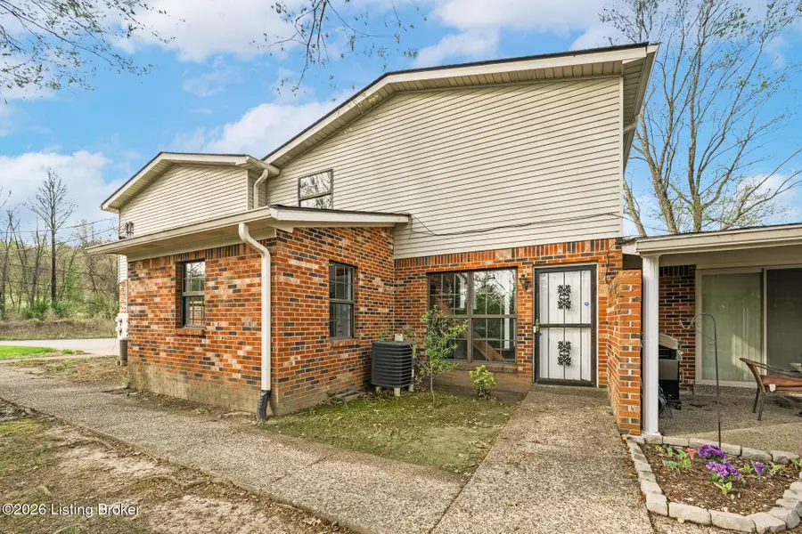 2905 Fordhaven Rd, Louisville, KY 40214 - #2