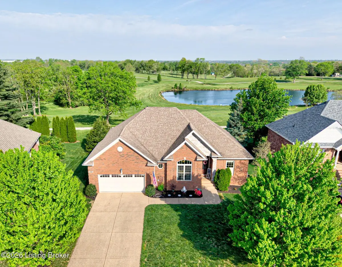 688 Ashbourne Dr, Shelbyville, KY 40065 - #1