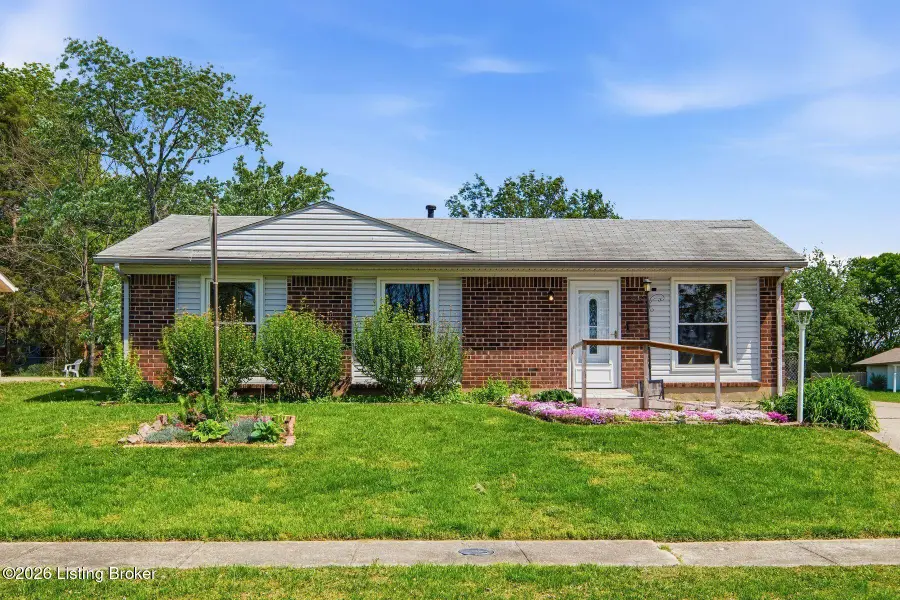 6909 Lake Storm Ct, Louisville, KY 40291 - #2