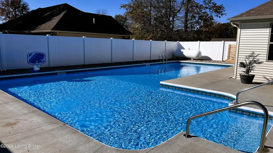 380 N Lakeside Dr, Madison, IN 47250 - #3