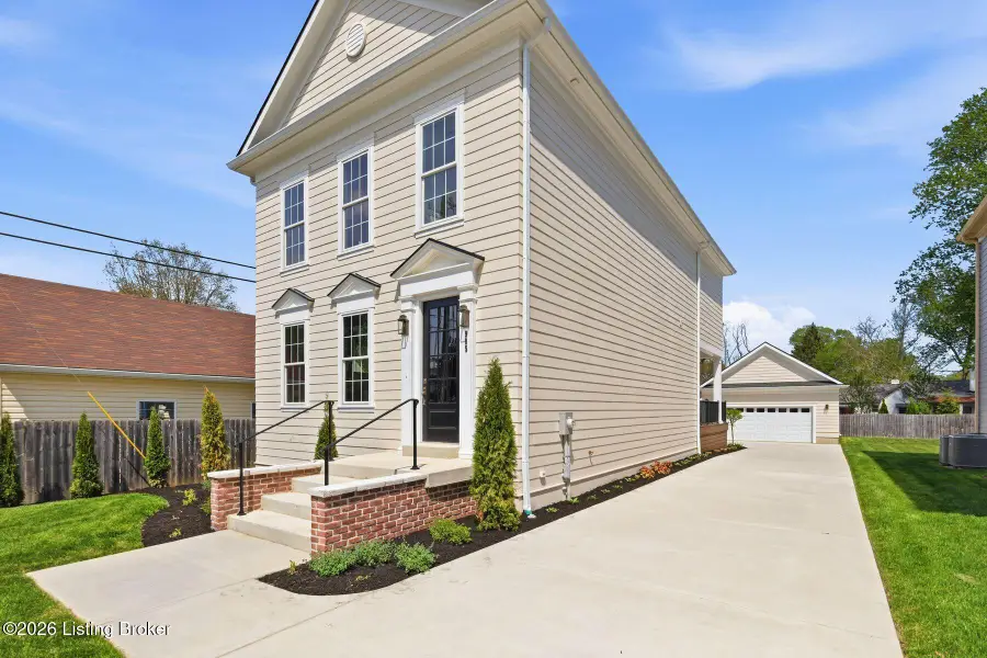 905 S Sherrin Ave, Louisville, KY 40207 - #3