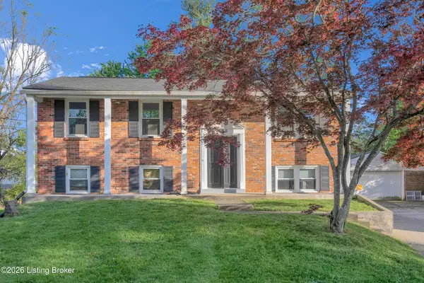 7718 Saint Bernard Ct, Louisville, KY 40291